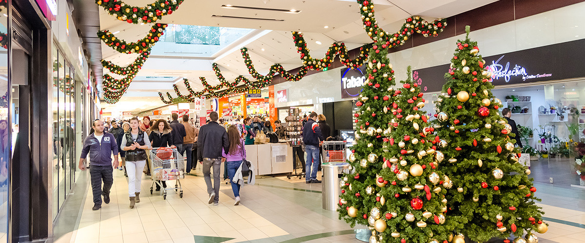 Christmas Shopping in Canada